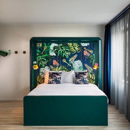B&B Hotel Brussels Centre Louise Bagian luar foto