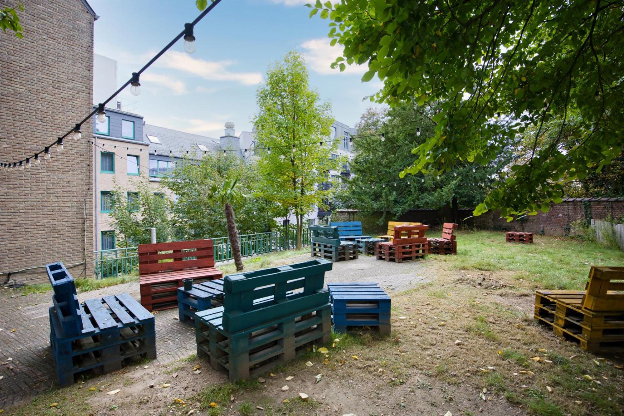 B&B Hotel Brussels Centre Louise Bagian luar foto