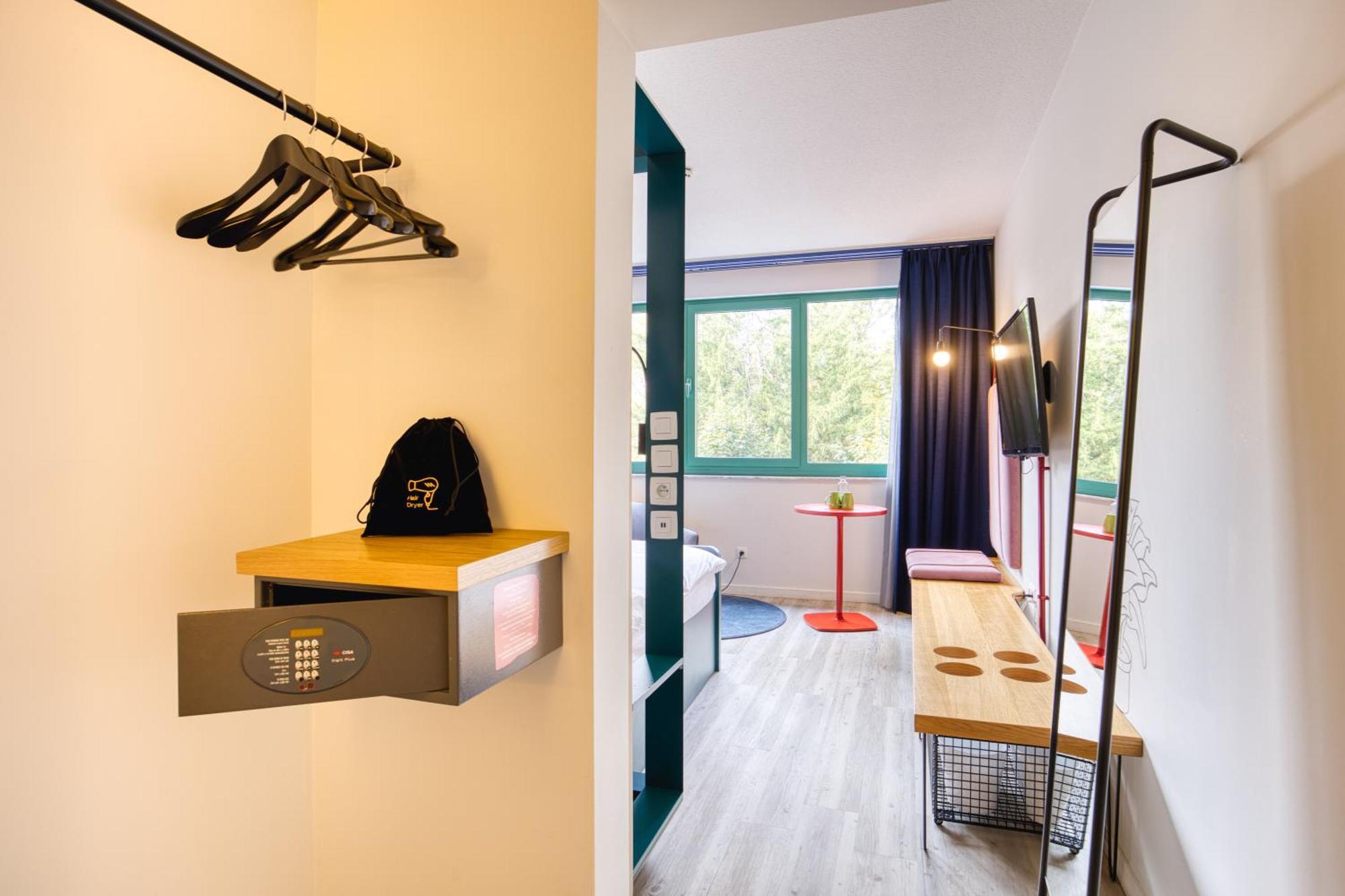 B&B Hotel Brussels Centre Louise Bagian luar foto