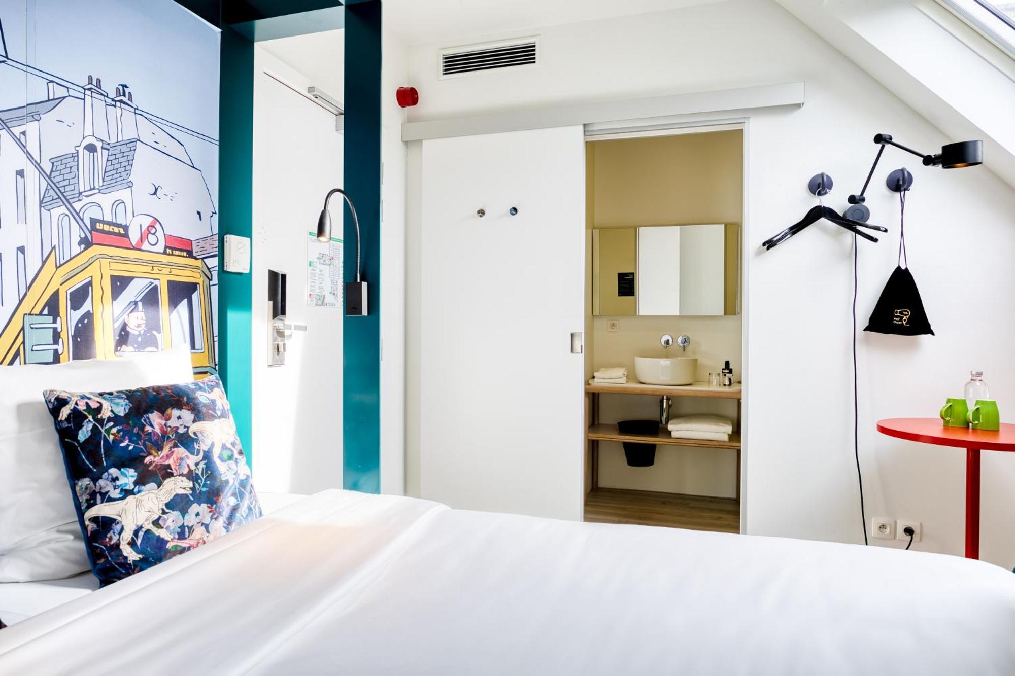 B&B Hotel Brussels Centre Louise Bagian luar foto